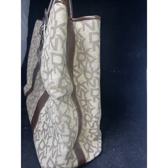 Vintage DKNY Signature Logo Handbag Purse Tan Brown Leather Silver Buckles Trim - Picture 4 of 12